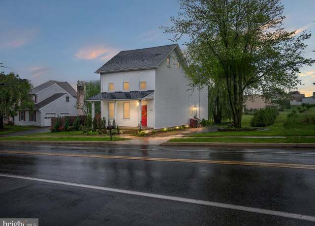 Property at 1942 Schadt Ave, Whitehall, PA 18052, 4 beds, 2.5 baths