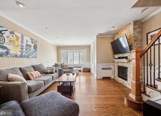 Property at 2935 S 13th St, Philadelphia, PA 19148, 3 beds, 1.5 baths