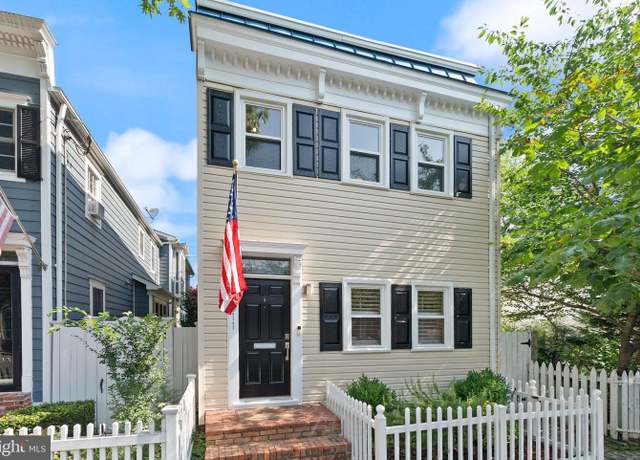Property at 1011 Oronoco St, Alexandria, VA 22314, 2 beds, 1.5 baths