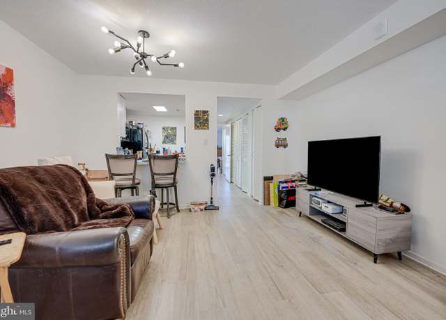 Property at 1951 Sagewood Ln #14, Reston, VA 20191, 1 bed, 1 bath