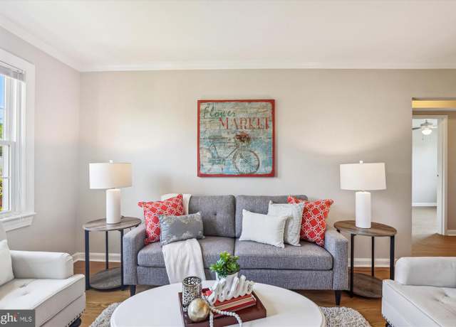 Property at 6624 Boulevard Vw Unit C1, Alexandria, VA 22307, 2 beds, 1 bath