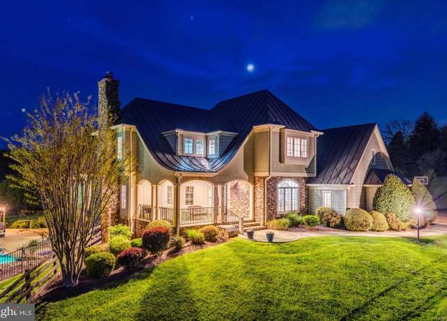 Property at 18969 Peale Ln, Leesburg, VA 20175, 5 beds, 5 baths