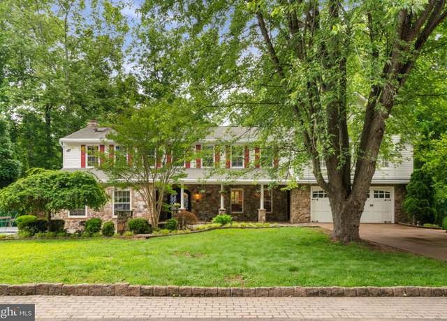 Property at 12522 Spring Dr, Manassas, VA 20112, 5 beds, 4 baths