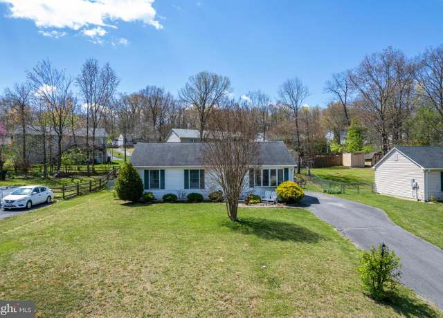 Property at 601 W Duck St, Front Royal, VA 22630, 3 beds, 2 baths
