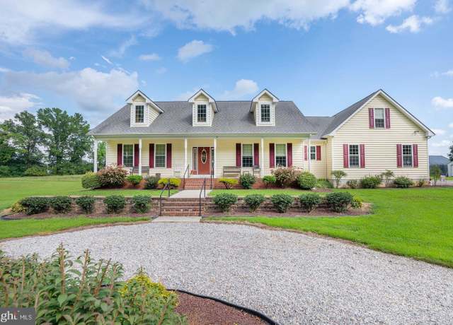 Property at 1211 Dexter Corner Rd, Townsend, DE 19734, 5 beds, 3.5 baths