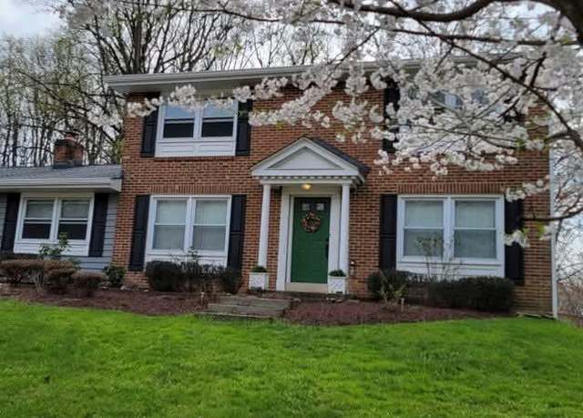 Property at 18924 Tributary Ln, Gaithersburg, MD 20879, 4 beds, 2.5 baths