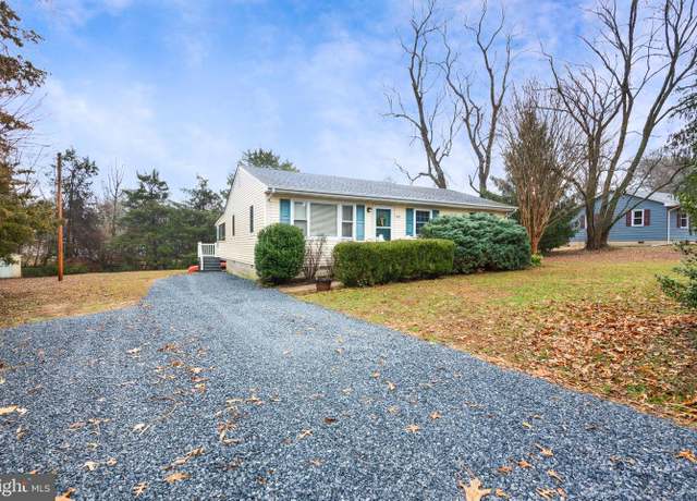 Property at 201 Fairview Dr, Chestertown, MD 21620, 3 beds, 2 baths