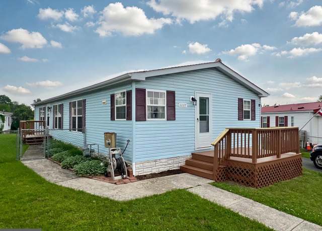 Property at 16107 Mcgregor Dr, Hagerstown, MD 21740, 3 beds, 2 baths