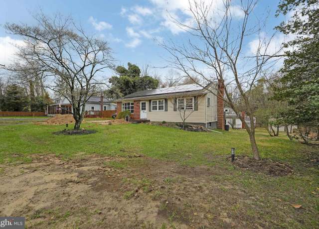 Property at 155 E Atlantic Ave, Clementon, NJ 08021, 3 beds, 1.5 baths