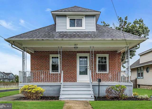 Property at 37 Knight Ave, Runnemede, NJ 08078, 4 beds, 1.5 baths