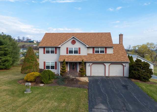 Property at 201 Mountain Top Rd, Wernersville, PA 19565, 4 beds, 3 baths