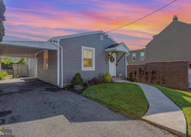 Property at 421 Carroll St, Reading, PA 19611, 2 beds, 1 bath