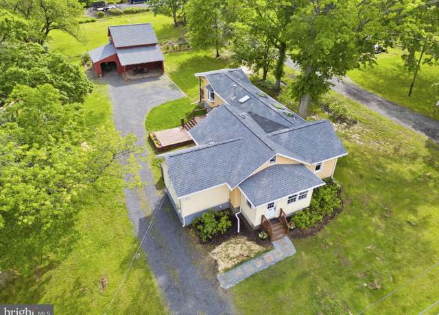 Property at 622 Washington Ave, Sellersville, PA 18960, 3 beds, 2 baths