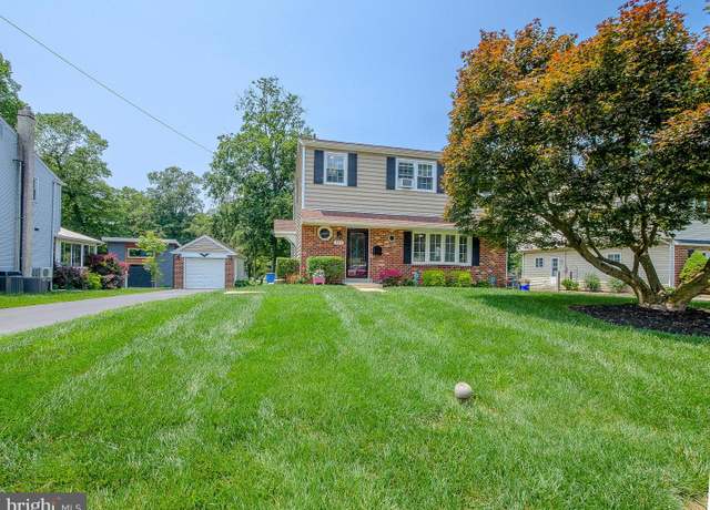 Property at 840 Lamp Post Ln, Aston, PA 19014, 4 beds, 3.5 baths
