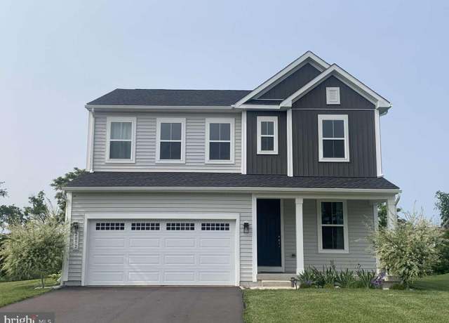 Property at 2052 Mandarin Dr, Chambersburg, PA 17202, 3 beds, 2.5 baths