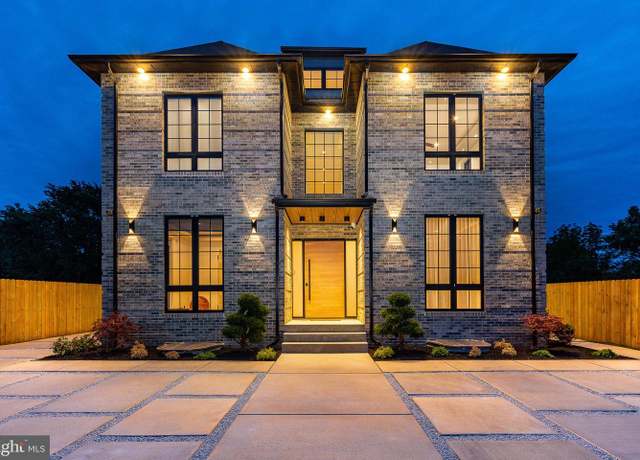 Property at 9739 Krewstown Rd, Philadelphia, PA 19115, 7 beds, 6.5 baths