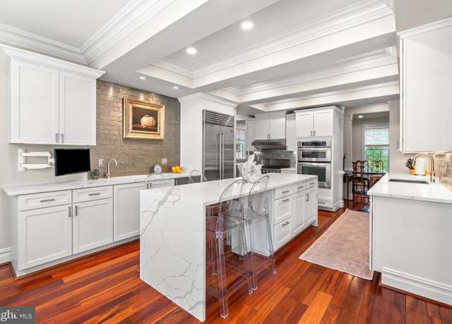 Property at 3107 Russell Rd, Alexandria, VA 22305, 6 beds, 5 baths