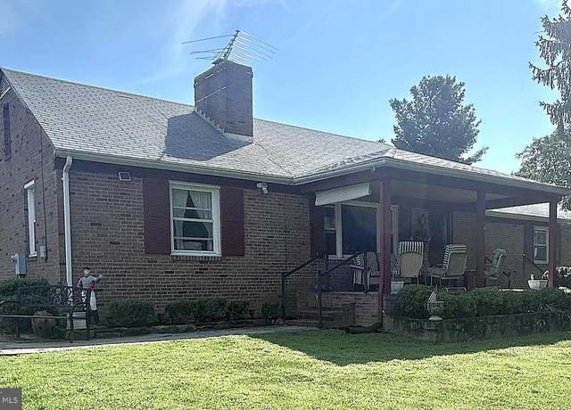Property at 37116 Snickersville Tpke, Purcellville, VA 20132, 4 beds, 2 baths