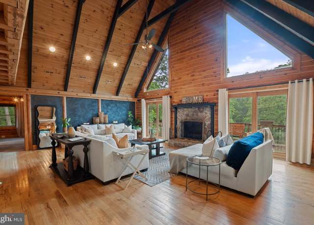 Property at 8 Hope Valley Ln, Stafford, VA 22554, 7 beds, 4.5 baths