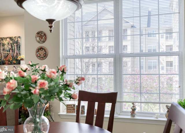 Property at 400 Symphony Cir #351, Cockeysville, MD 21030, 1 bed, 1 bath