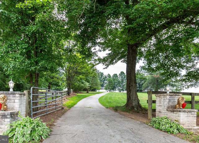 Property at 2755 Blacks School House Rd, Taneytown, MD 21787, 3 beds, 3 baths