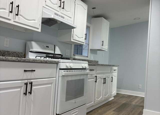 Property at 37 Pine St, Havre De Grace, MD 21078, 3 beds, 2 baths