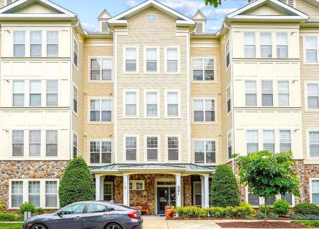 Property at 301 High Gables Dr #305, Gaithersburg, MD 20878, 2 beds, 2 baths