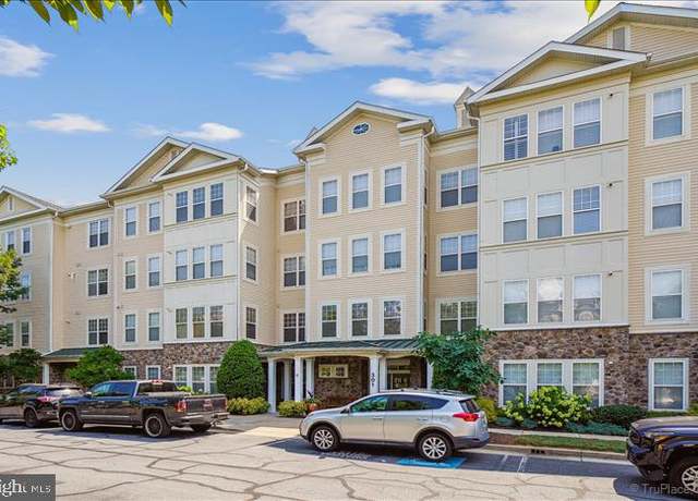 Property at 301 High Gables Dr #305, Gaithersburg, MD 20878, 2 beds, 2 baths