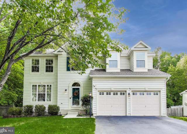 Property at 11211 Little Fox Ln, Germantown, MD 20876, 4 beds, 2.5 baths