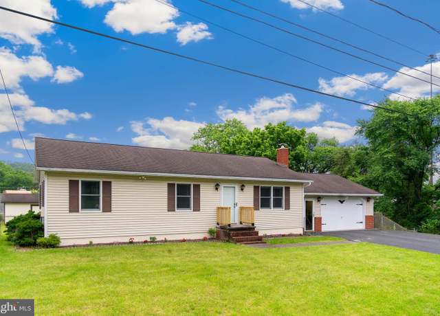 Property at 234 Maryland Ave, Hancock, MD 21750, 3 beds, 1 bath