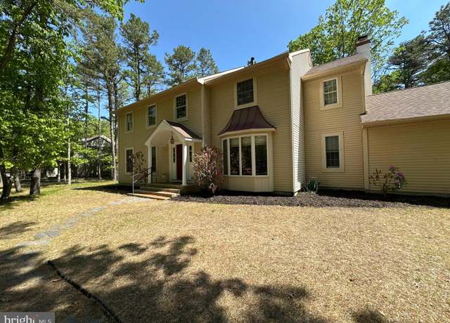 Property at 7 Yardley Dr, Medford, NJ 08055, 4 beds, 2.5 baths