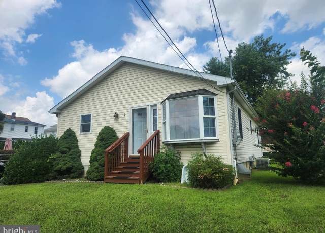 Property at 2 Grand Ave, Bordentown, NJ 08620, 2 beds, 2 baths