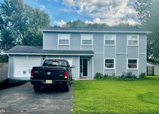 Property at 4 Bedford Ct, Mount Holly, NJ 08060, 3 beds, 2.5 baths
