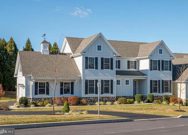 Property at 3 Radnor Ln, Kennett Square, PA 19348, 4 beds, 3.5 baths
