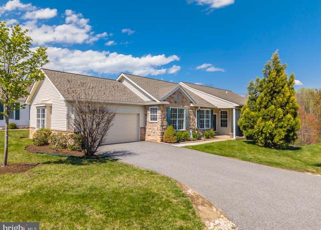 Property at 514 Hunting Whip Rd, Glen Mills, PA 19342, 2 beds, 2.5 baths