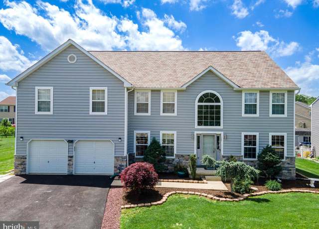 Property at 1692 Windmill Ln, Breinigsville, PA 18031, 4 beds, 2.5 baths
