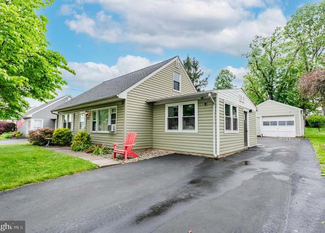 Property at 1230 Whitehall Ave, Easton, PA 18045, 4 beds, 1.5 baths