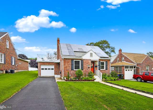 Property at 2015 Stanton St, York, PA 17404, 3 beds, 2 baths