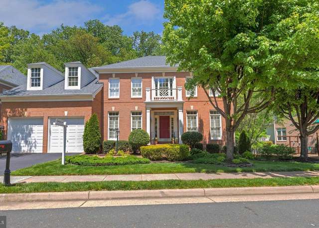Property at 10100 Daniels Run Way, Fairfax, VA 22030, 6 beds, 5 baths