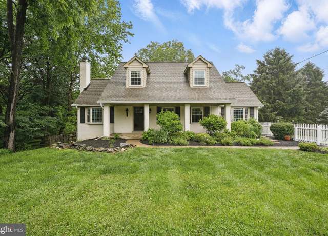 Property at 11340 Waples Mill Rd, Oakton, VA 22124, 5 beds, 3.5 baths