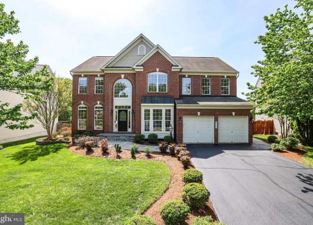 Property at 44161 Navajo Dr, Ashburn, VA 20147, 5 beds, 4 baths
