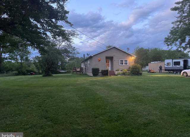 Property at 633 Ridge View Ln, Shenandoah, VA 22849, 3 beds, 2 baths