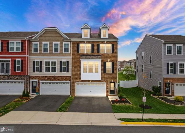 Property at 10601 Hinton Way, Manassas, VA 20112, 3 beds, 3.5 baths