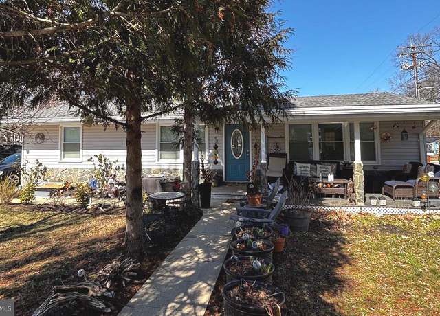 Property at 201 Janwall St, Annapolis, MD 21403, 6 beds, 2 baths