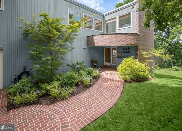 Property at 5004 River Hill Rd, Bethesda, MD 20816, 5 beds, 3.5 baths