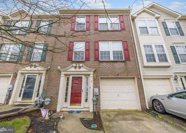 Property at 5 Clemens Ln, Blackwood, NJ 08012, 3 beds, 2.5 baths