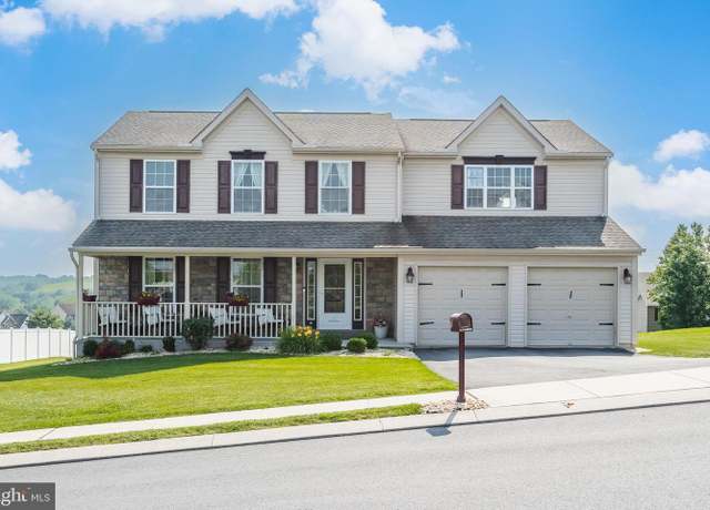 Property at 18 Bisbee Dr, Leesport, PA 19533, 4 beds, 2.5 baths