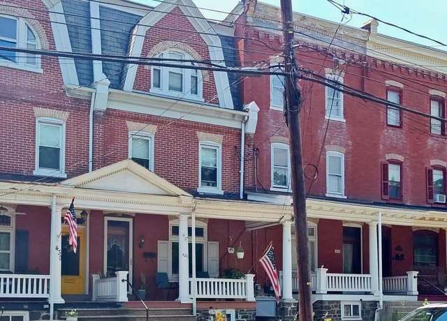 Property at 428 E Broad St, Quakertown, PA 18951, 4 beds, 1.5 baths