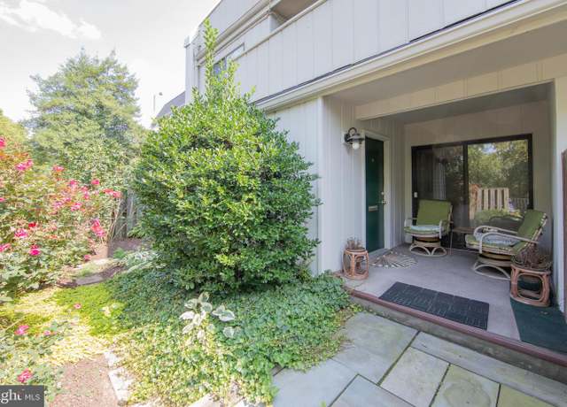Property at 134 Summit House #134, West Chester, PA 19382, 4 beds, 2.5 baths