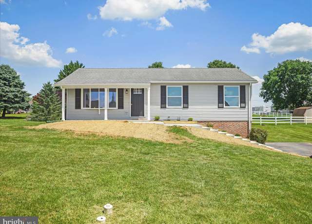 Property at 13756 Donovan Dr, Greencastle, PA 17225, 3 beds, 2 baths